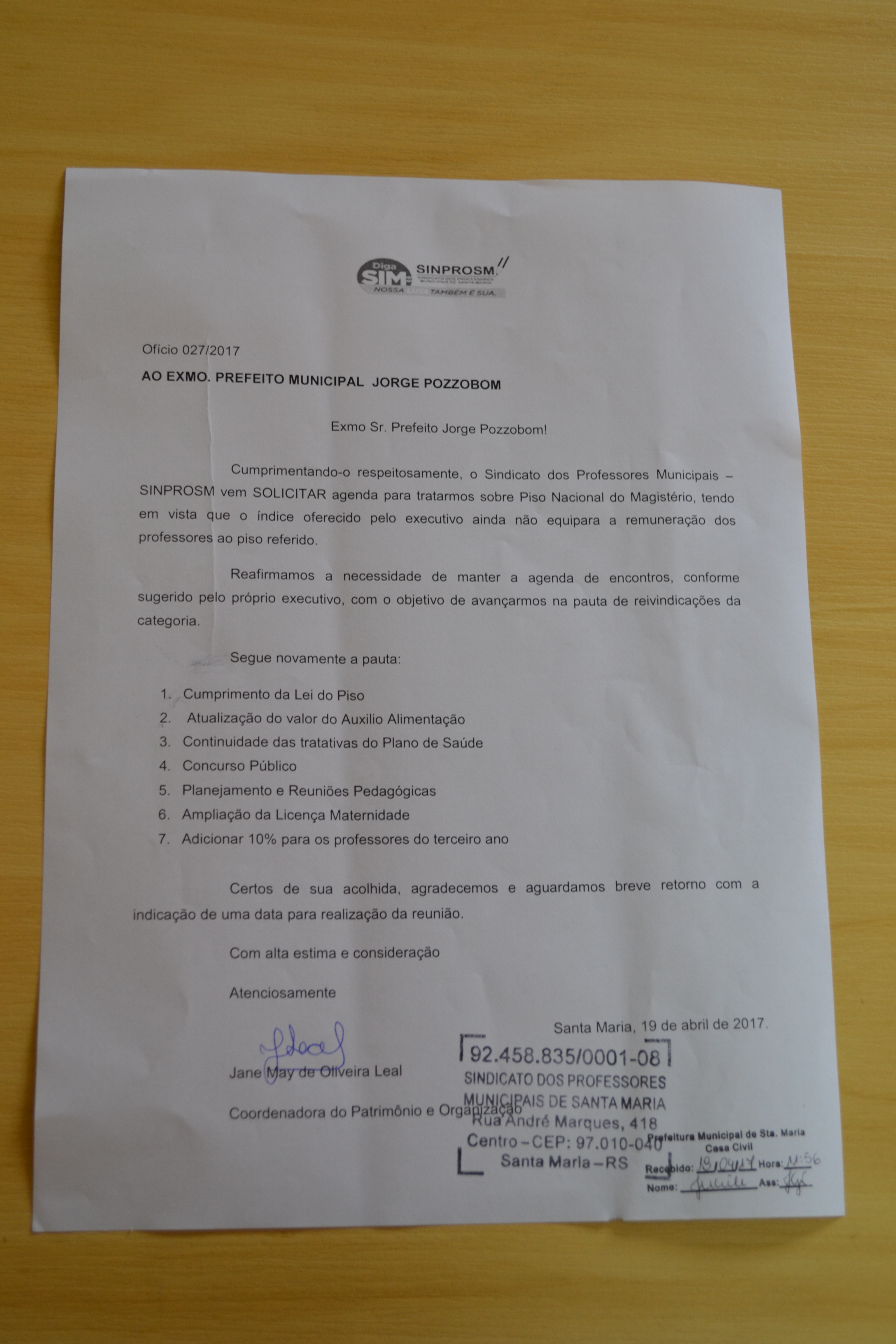 Sinprosm protocola pedido de audiência à prefeitura exigindo pagamento do piso