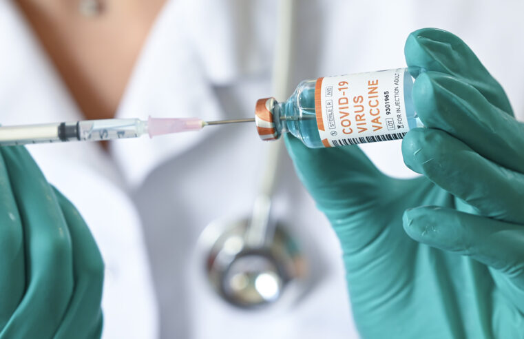 Sinprosm quer informações sobre vacinação de professores