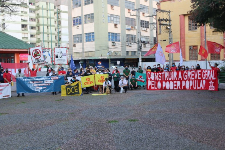SEDUFSM: Em ato na Praça, movimentos pedem que população diga NÃO à Reforma Administrativa