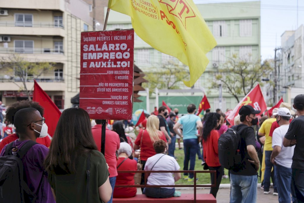 Diário de Santa Maria: Protesto contra o governo federal reúne manifestantes em Santa Maria