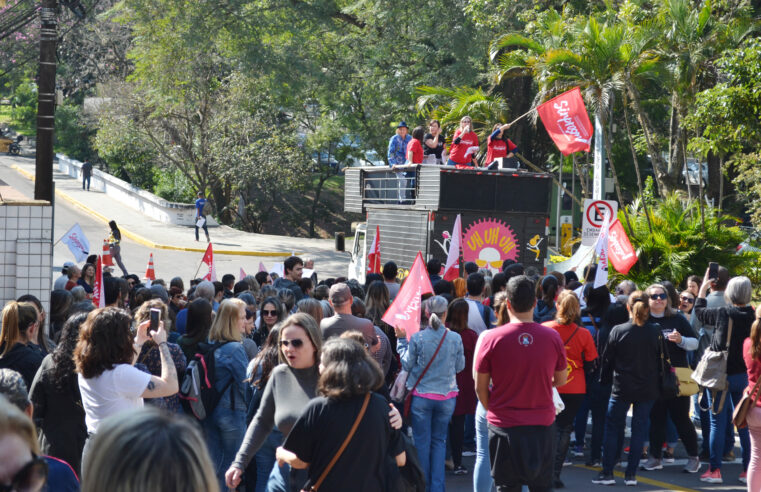 Ainda em Estado de Greve, continua a mobilização dos professores municipais