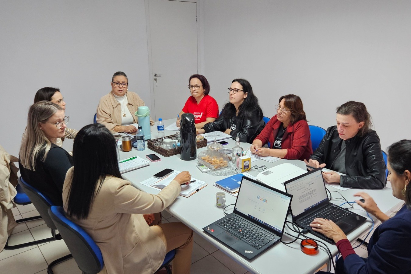 Sinprosm leva demandas do magistério à secretaria municipal de Educação